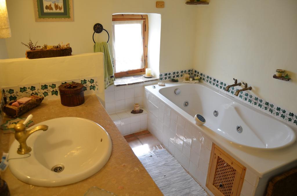 בית הארחה Eslida 	La Casa Del Teix חדר תמונה